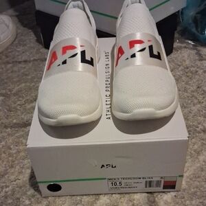 APL Ivory/red/navy Techloom Bliss Sneakers